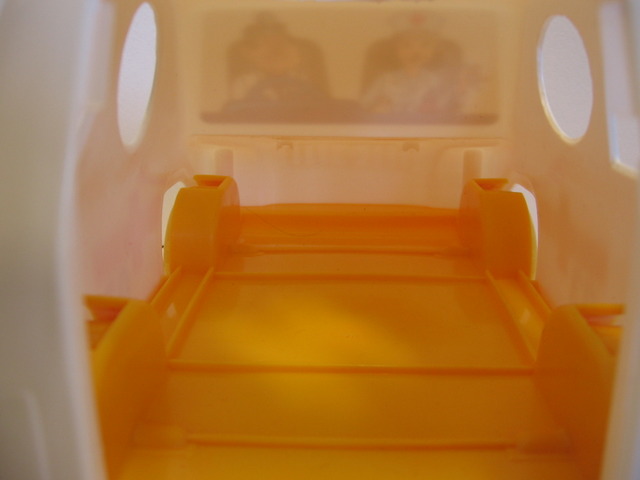 Машинка сортер обучающая.