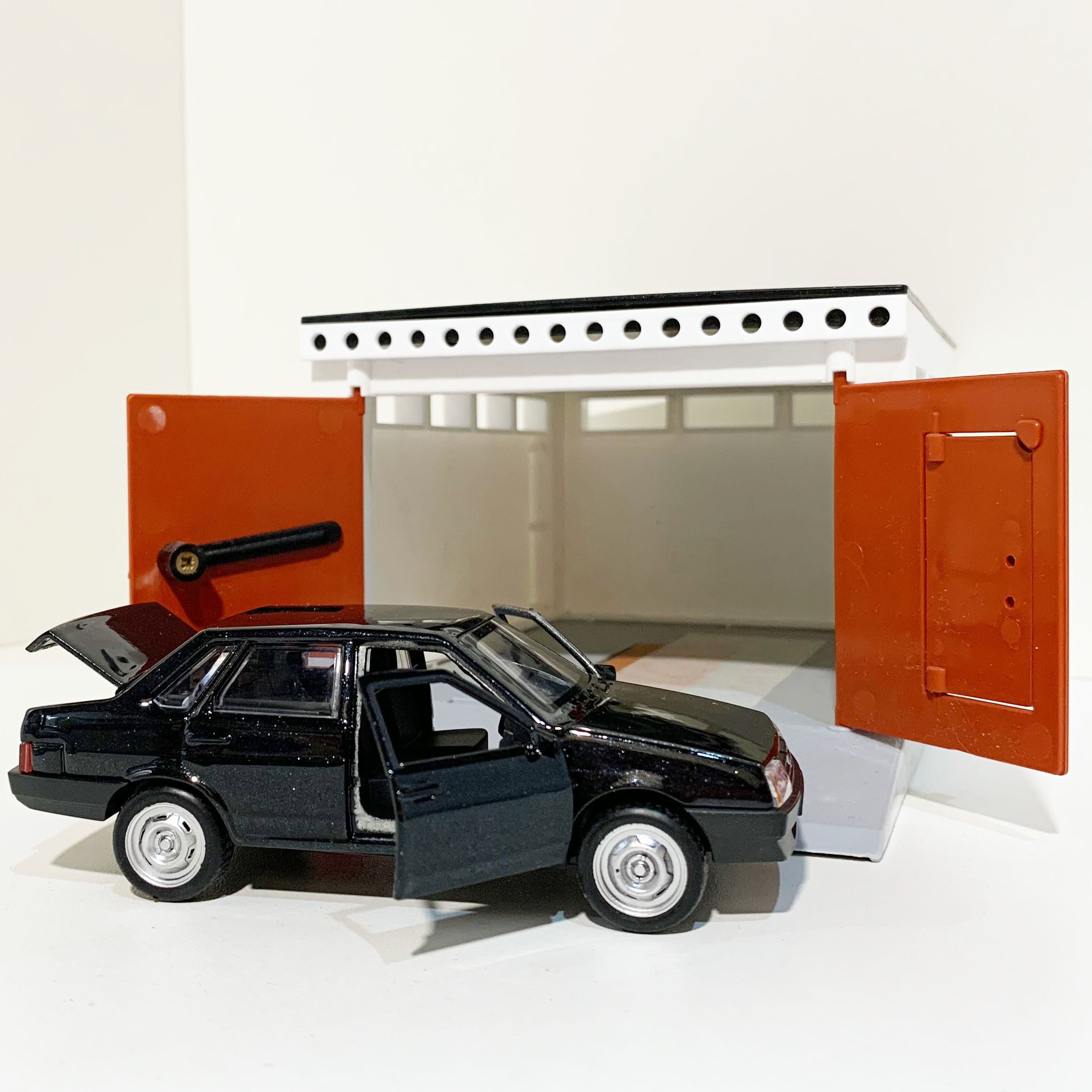 Ретро гараж на 2 машинки - металлическая машинка игрушка модель LADA 21099 черная