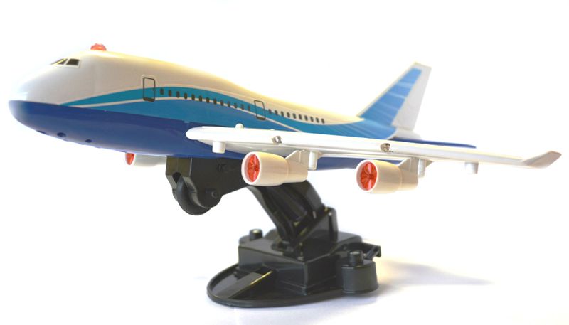 Игрушечный Боинг 747