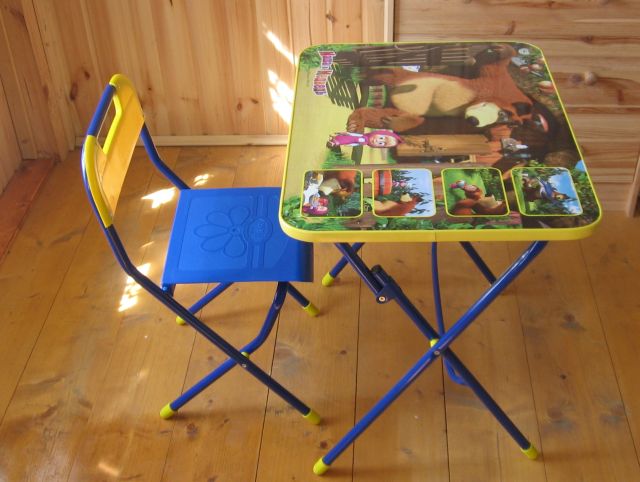 Комплект детской мебели Умничка Маша и медведь. Позвони мне.