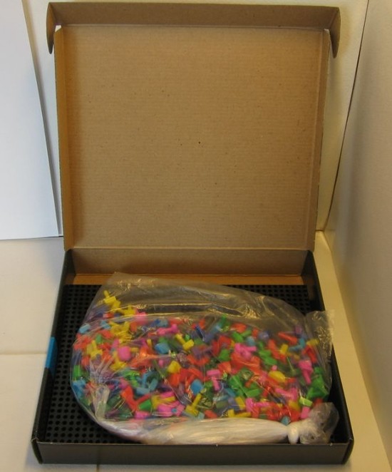 Мозаика 2 черных поля 225 фишек 9 цветов Арт.: 00984 Мозаика 2 черных поля 225 фишек 9 цветов Арт.: 00984