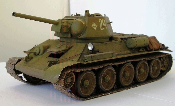 Сборная модель танка Т-34 Сборная модель танка Т-34