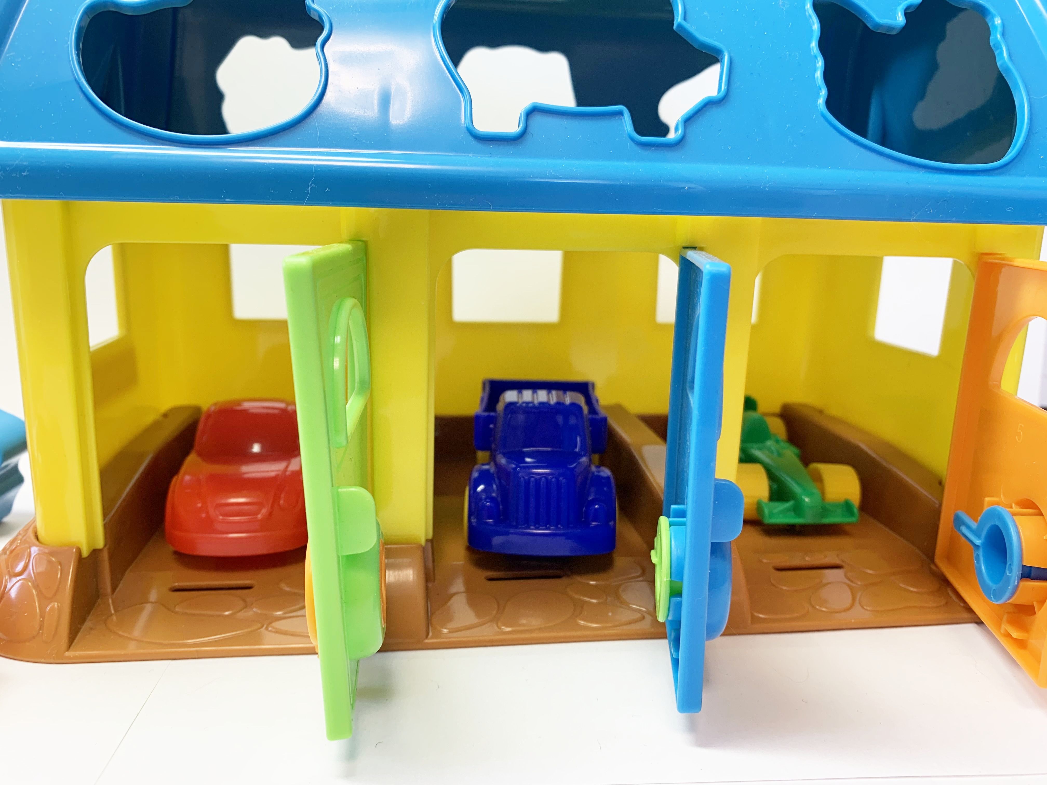 Набор 2 в 1- гараж с 3-мя машинками и домик сортер Полесье
