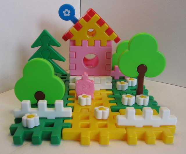 Конструктор смешарики домик Нюши.