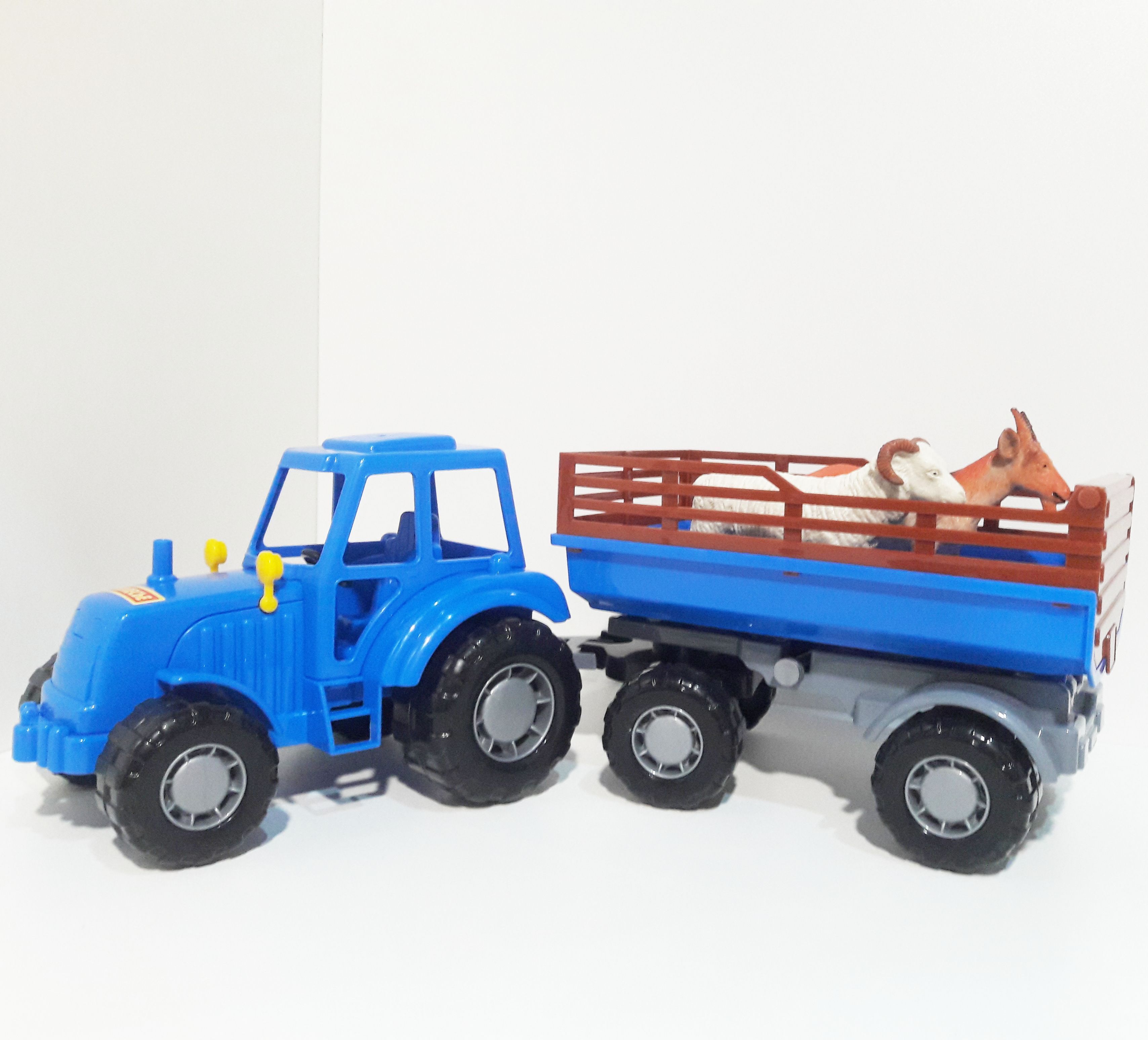 Синий трактор с прицепом 44 см и животное козочка и овечка