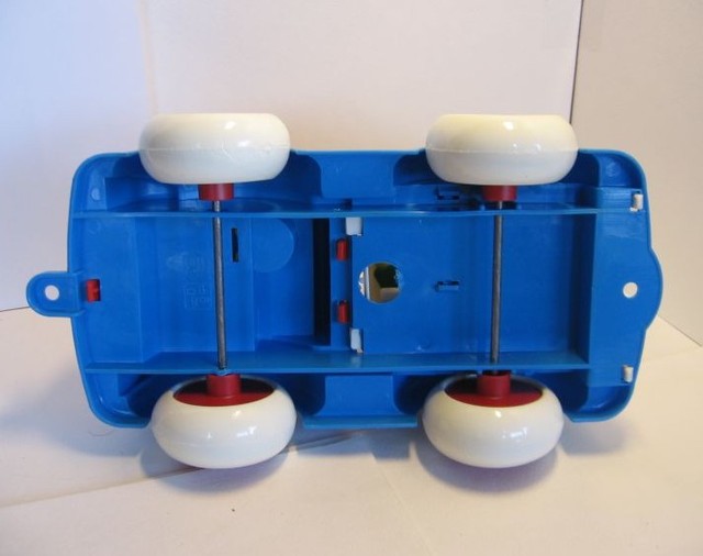 Машинка скорая помощь. Купить детскую скорую помощь.