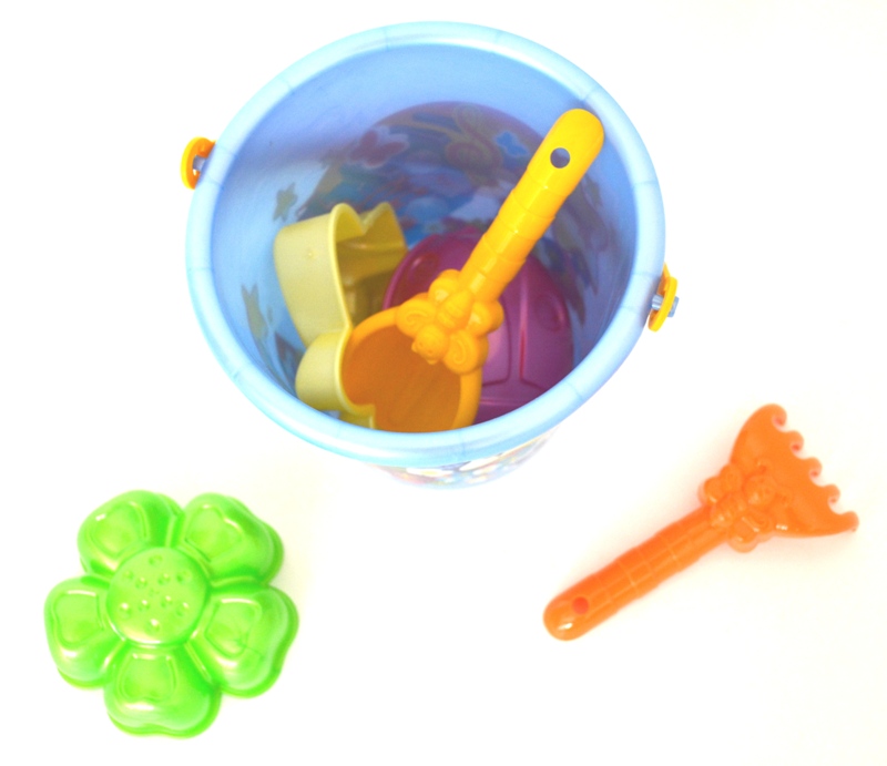 Детское ведерко в наборе с формочками