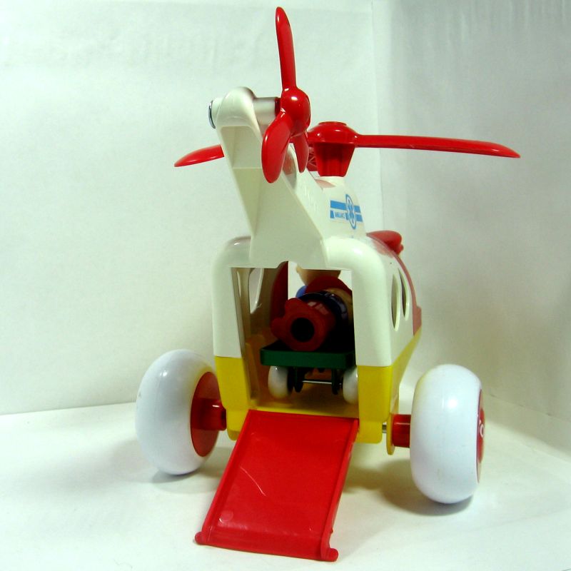 Вертолет для малышей скорая с 3-мя фигурками и носилками  Вертолет для малышей скорая с 3-мя фигурками и носилками