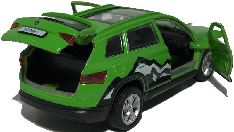 У машинки Skoda Kodiaq открываются две передние двери и задняя дверь багажника. Багажник машинки Skoda Kodiaq очень просторный. igrushechnaya-sportivnaya-mashinka-skoda-kodiaq-05.jpg