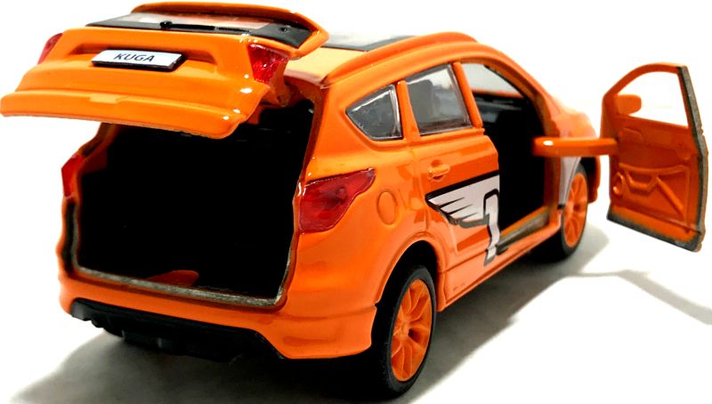У игрушечной машинки Ford Kuga открываются две передние двери и багажник. igrushechnaya-sportivnaya-mashinka-ford-kuga-06.jpg