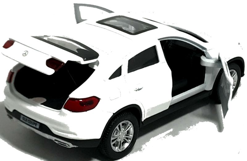 Машинка с двумя открывающимися дверями и багажником igrushechnaya-mashinka-mercedes-benz-gle-coupe-05.jpg