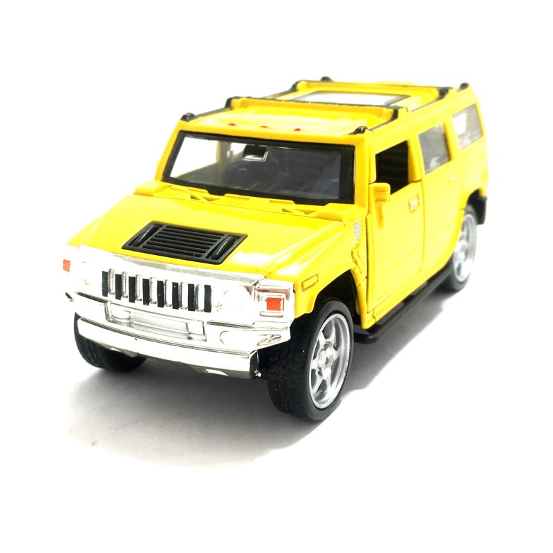 При катании машинки загораются и мигают передние фары igrushechnaya-mashinka-hummer-06.jpg