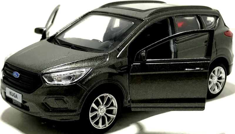 У игрушечной \ металлической машинки Ford Kuga открываются две передние двери и багажник. igrushechnaya-mashinka-ford-kyga-metall-05.jpg