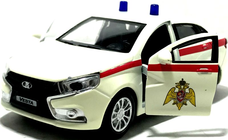 Машинка выполнена из металла с открывающимися передними дверями. igrushechnaya-mashinka-lada-vesta-skoraya-pomoshch-05.jpg igrushechnaya-mashinka-lada-vesta-skoraya-pomoshch-05.jpg