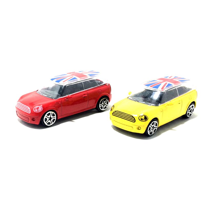 Машинка имеет два цвета - красный и желтый. detskaya-igrushechnaya-mashinka-mini-cooper-05.jpg